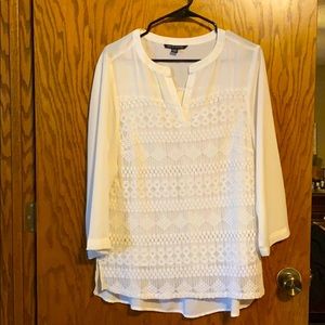 Zac & Rachel white v neck blouse